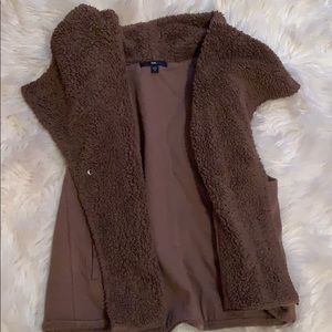 Gap light brown vest